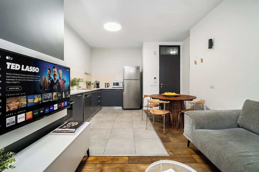 Allenby Urban Living Apartments by Sea N Rent