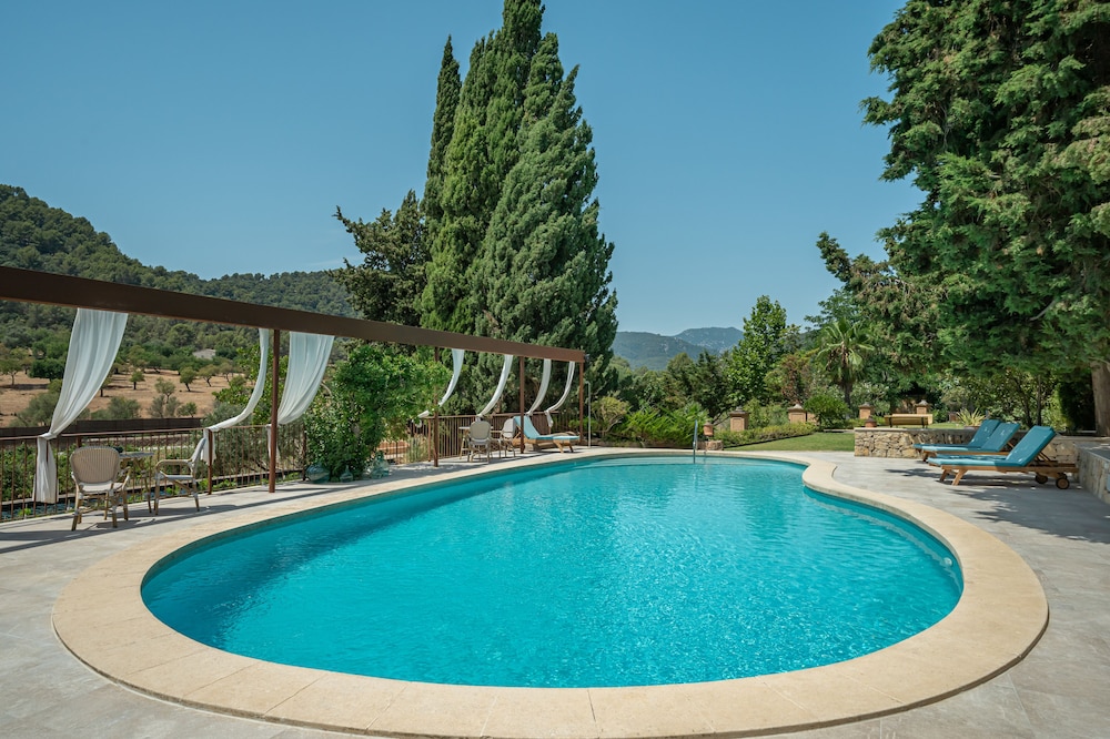 Rondaia Boutique Vineyard Stay – Mallorca, Tramuntana view 4