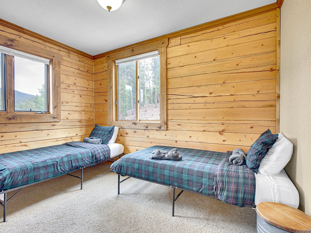 Switchback Basecamp 4 Bedroom Home