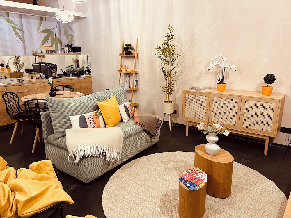 ASTORIA Loft Elite Apartment free parking,AC,Elevator