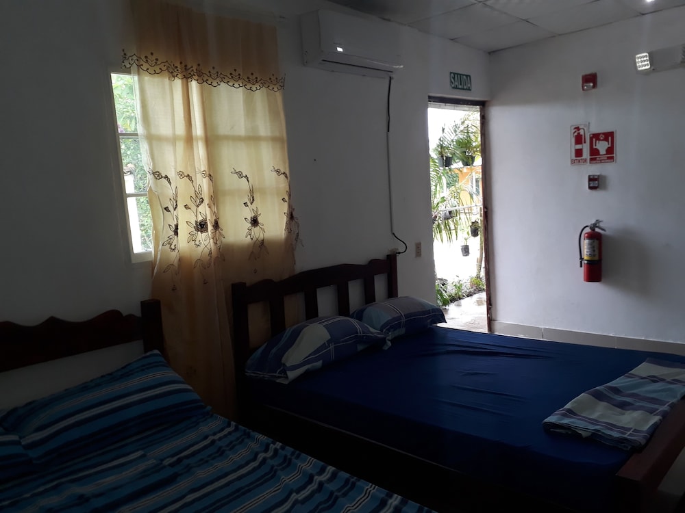 Hostal Brisas Calobreñas