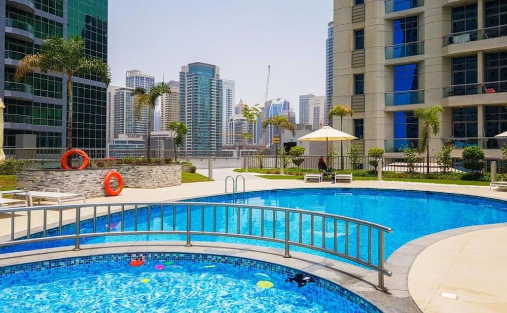 Maison Privee - Beautiful Chic Apt w/Full Marina View Nxt 2 Beach