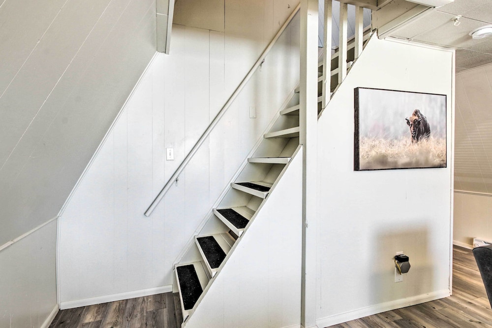 Evanston Vacations - Charming Evanston A-frame: Dog Friendly! - Property Image 7