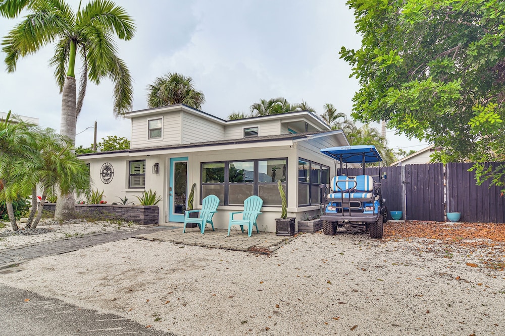 Walk to Beach: Treasure Island Gem w/ Golf Cart!