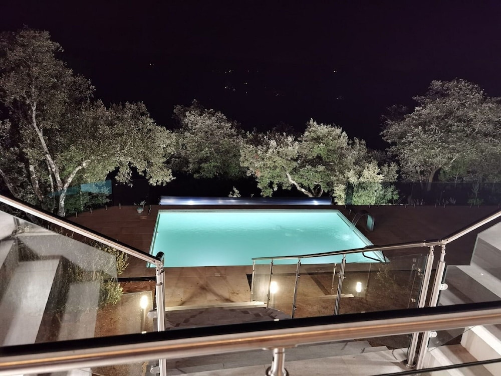 Villa in Lorgues With Private Pool