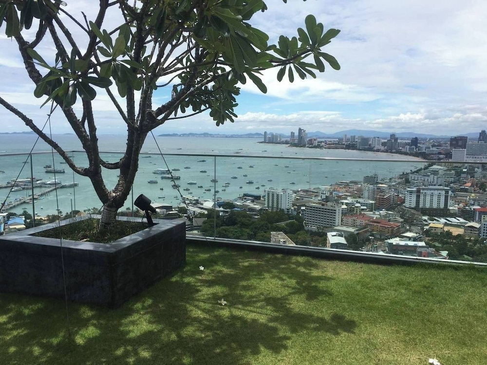 432- Downtown 1 Bedroom Apartment, Unixx Pattaya
