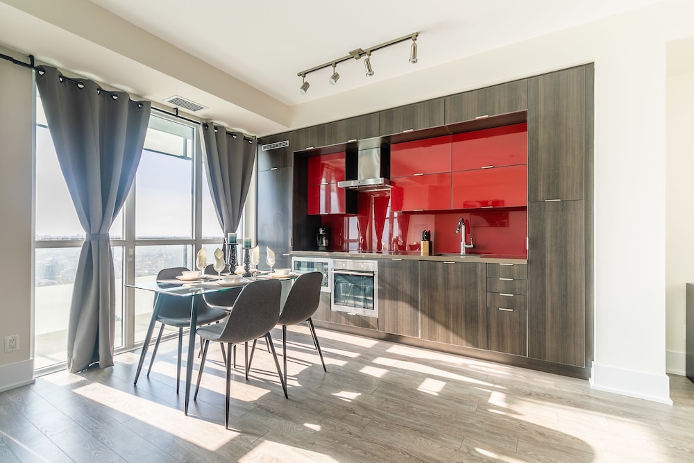 Premium Suites Apartments - Toronto photo 2