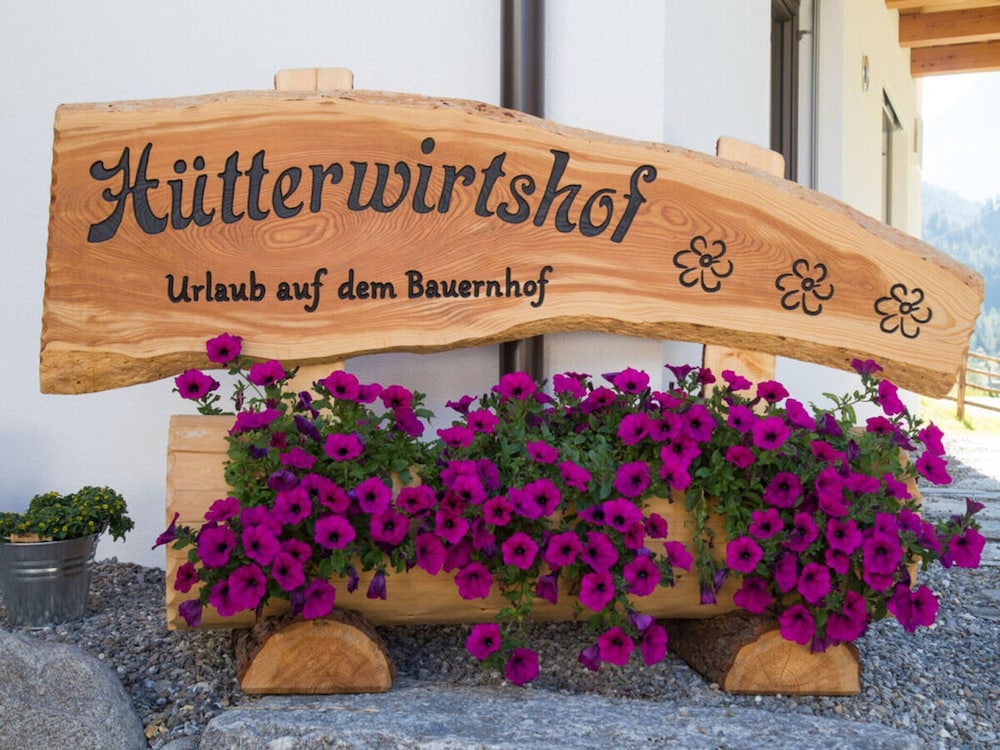 Holiday Apartment on the Hutterwirtshof