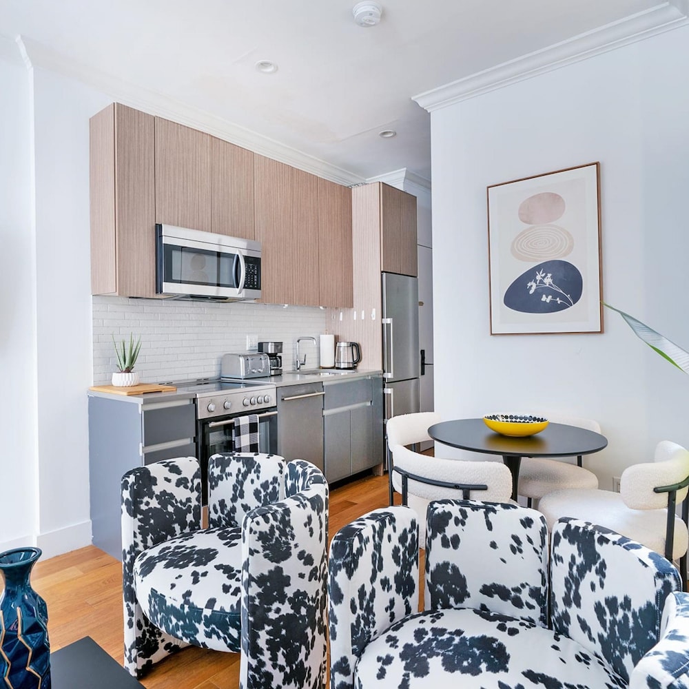 1288-5fs New Renovated 2 Bedrooms in UES