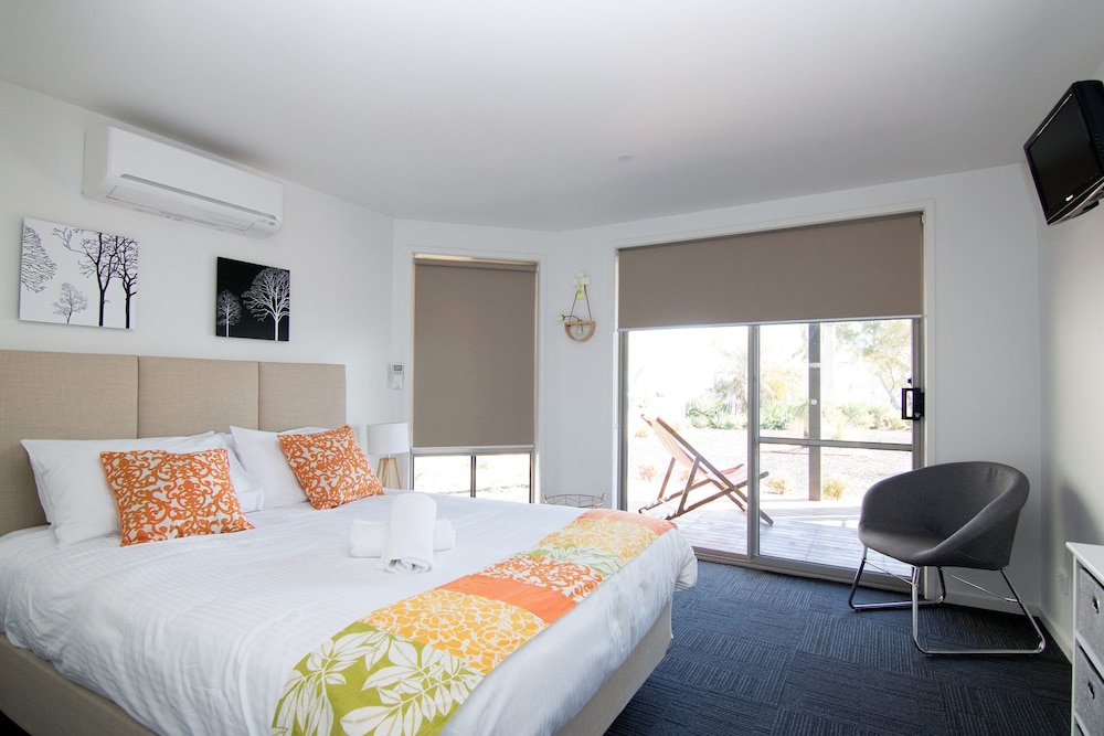 Paradise Waters - Yarrawonga view 2