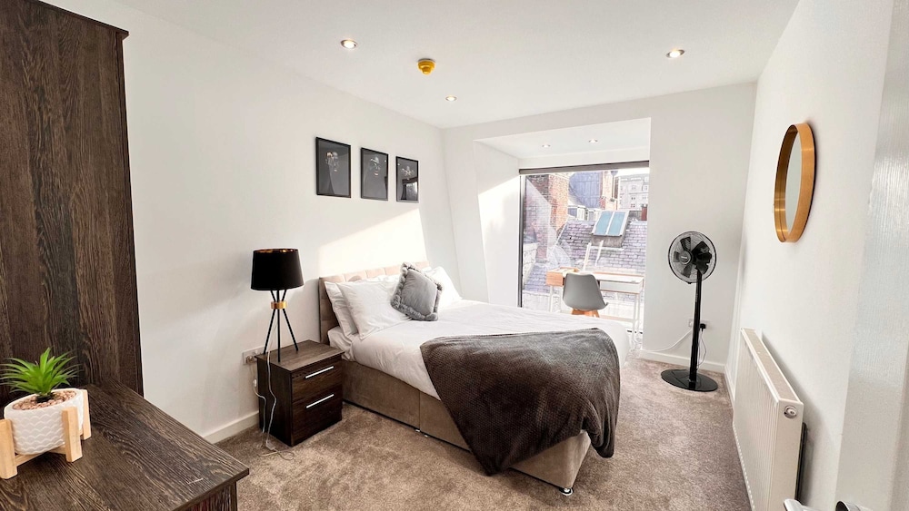 Elegant Stay in Irwell Chambers