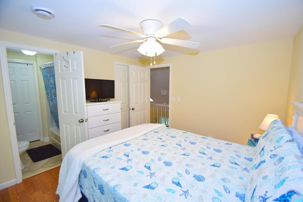 Ocean Pines-moonraker Road 54 3 Bedroom Home by RedAwning view 5
