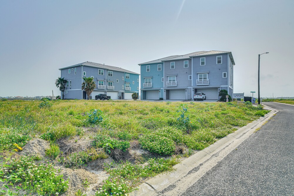 Walk to Beaches: Padre Island Escape w/ Dock