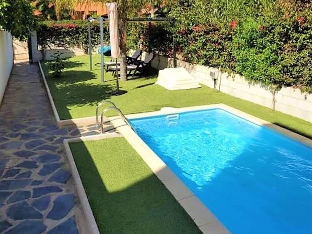 Apartment in Spain Near Beaches & Pool