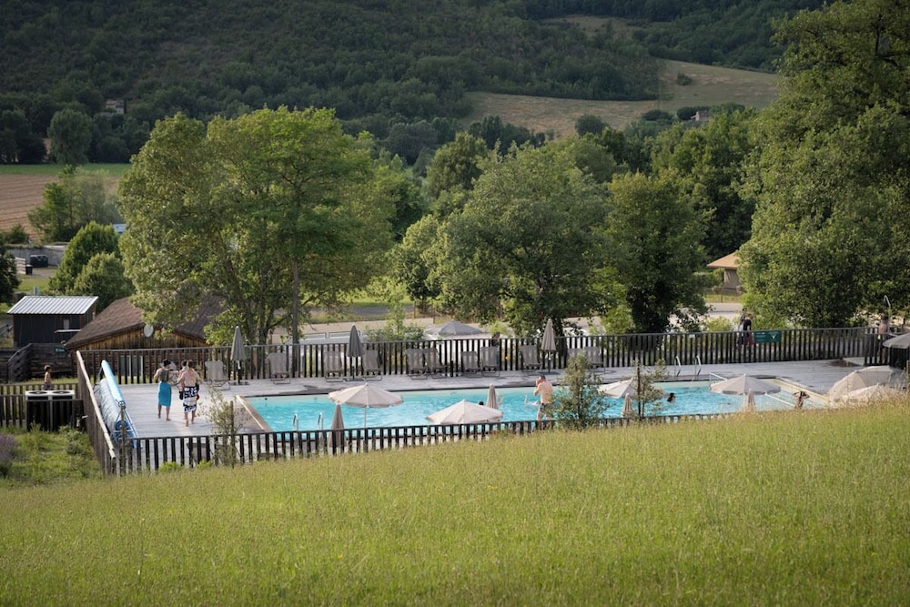 Huttopia Pays de Cordes sur Ciel