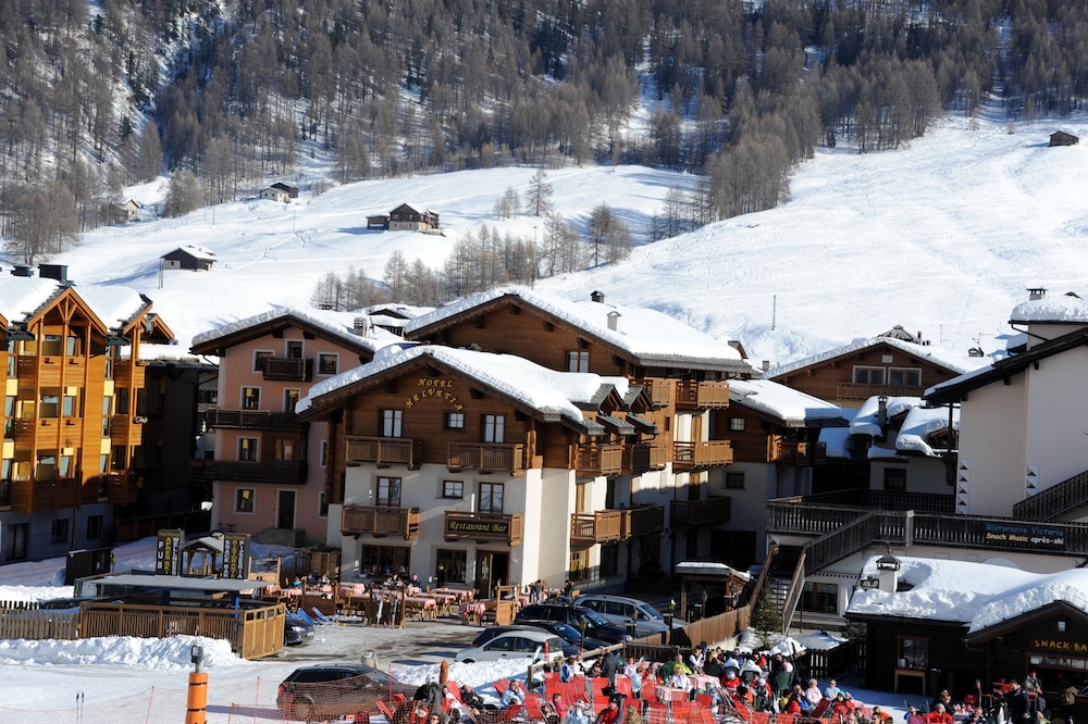 Hotel Helvetia - Image 1