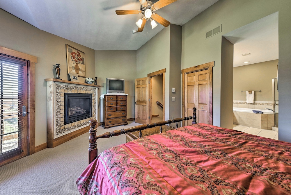 Southwind Seven Springs Home on Ski Slopes! view 3