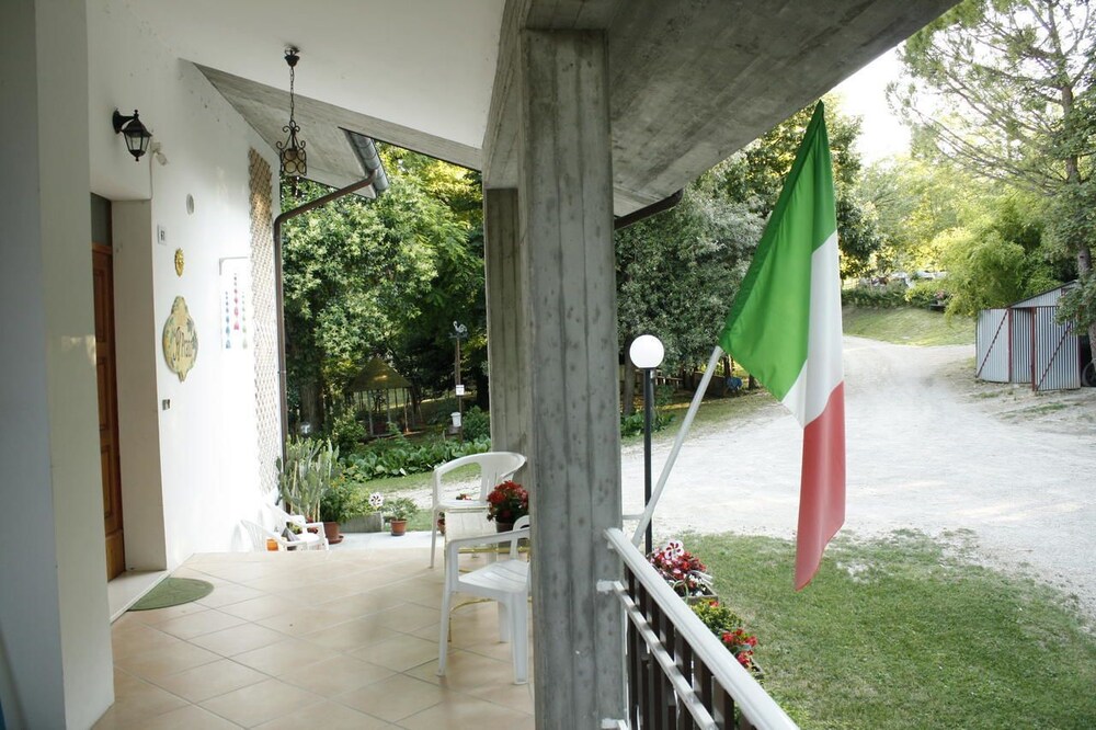 Photo 34