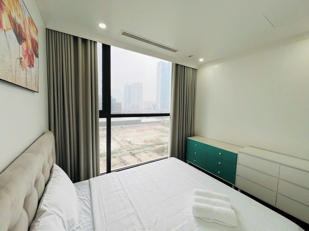 Daniel Homes - Vinhomes SkyLake Luxury