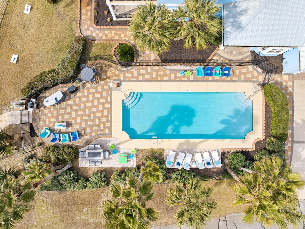 Private Paradise on Front Beach Rd by Resort Collection