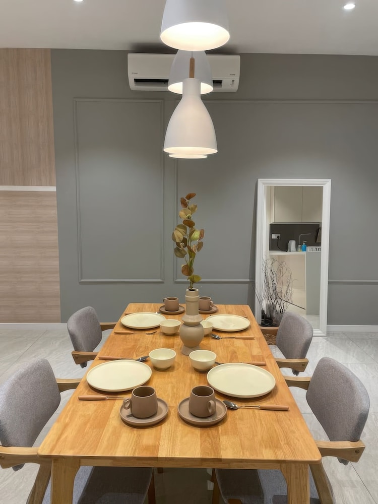 Platinum Quill Apartments Residences