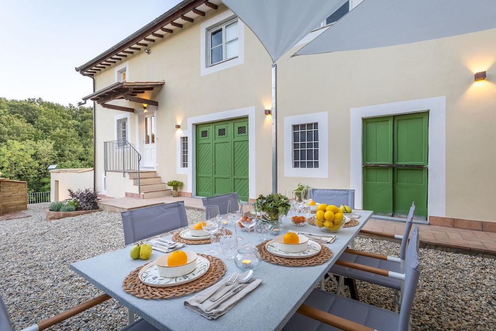 Villa Podere Falcione