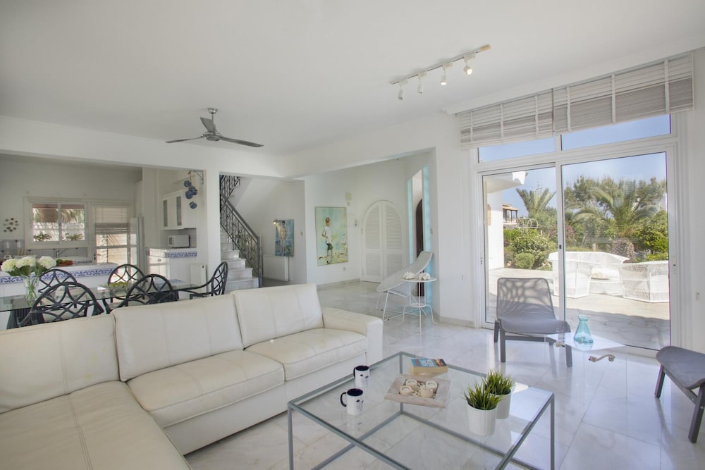 Mazeri in Protaras With 5 Bedrooms and 4 Bathrooms