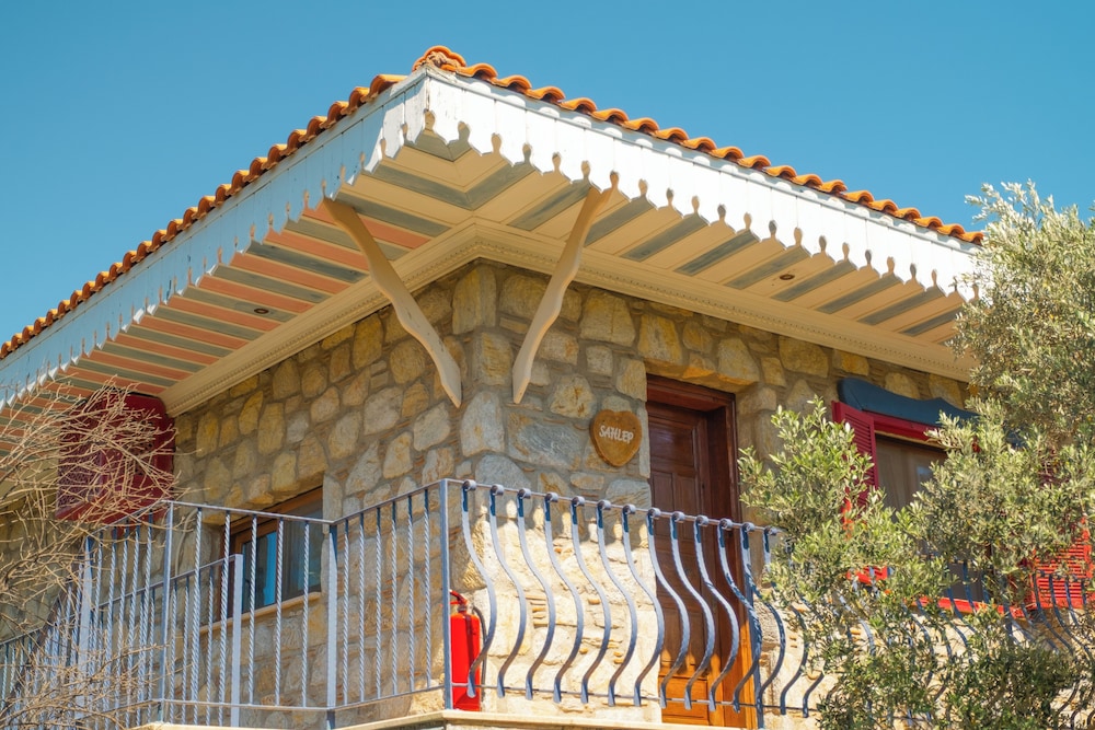 guesthouse by west