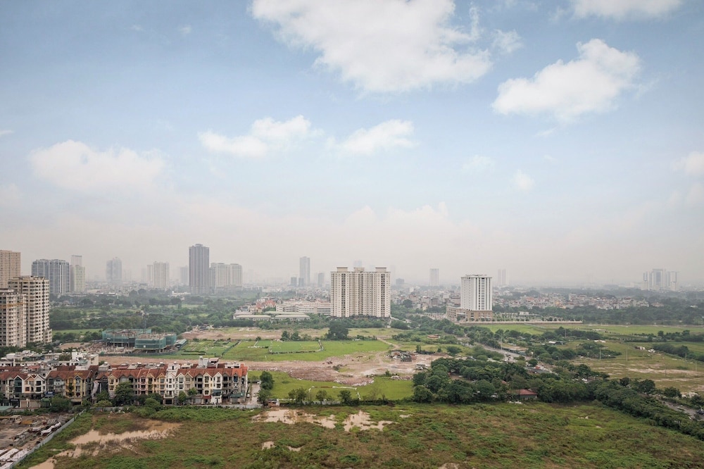Sunny - Vinhomes GreenBay Residences