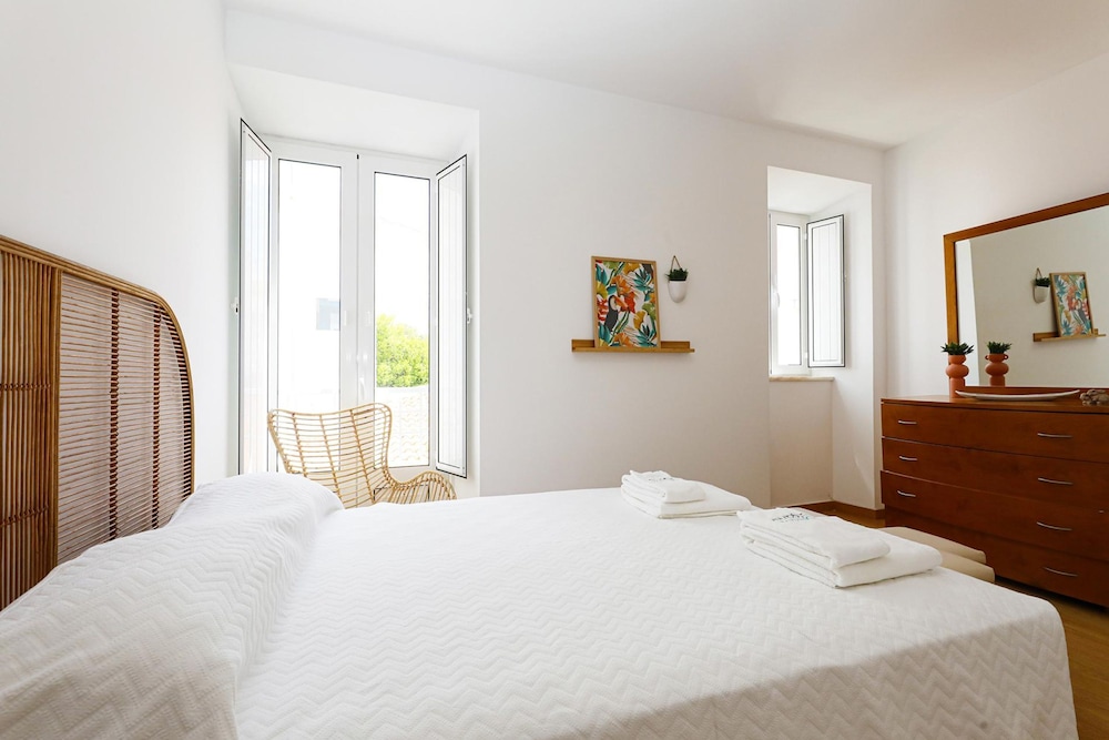 Z 03 - Bedroom 3 in Gil Vicente Guest Rooms