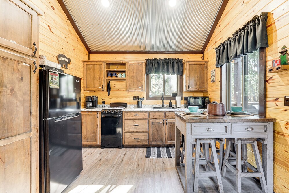 'bluebird Treehouse' Near Kiamichi Mtns w/ Hot Tub