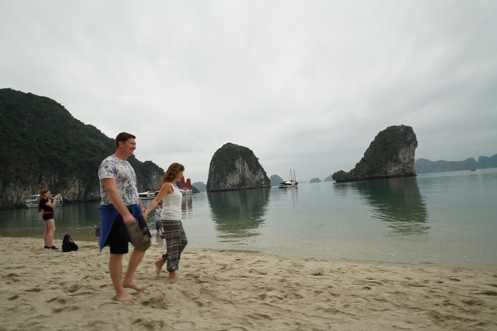 Huong Hai Sealife Cruise