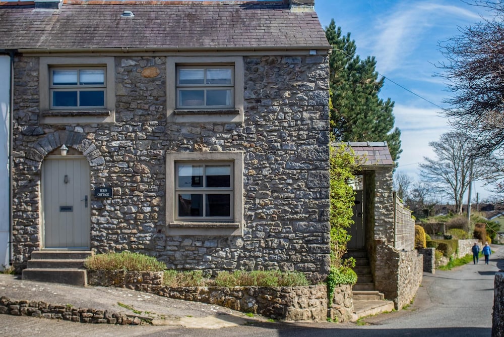 Fern Cottage - 2 Bedroom Cottage - St. Florence