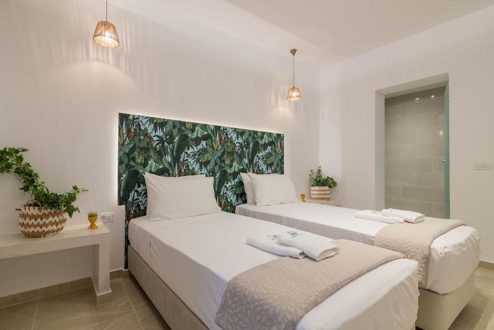 Suncourt Lux Rooms photo 2