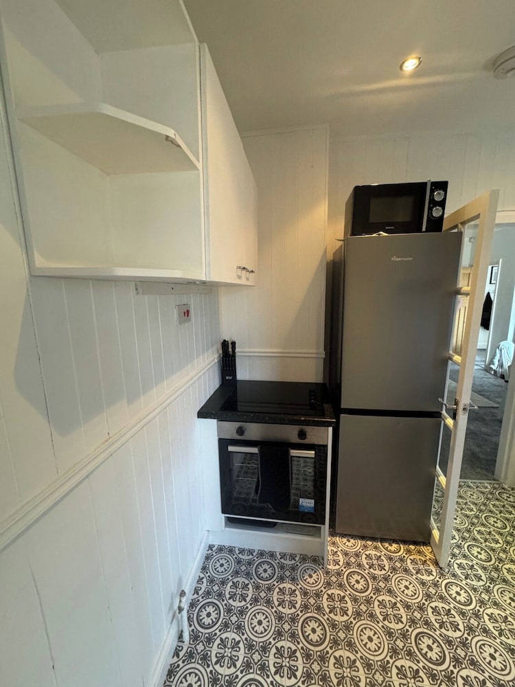 Simonside Apartment - Sleeps 6 -parking