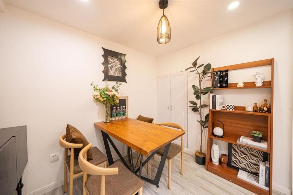 Shanghai Hills & Well-time MCM loft