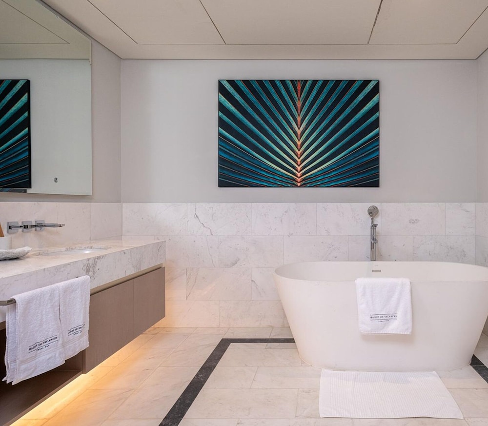 The Palm Tower Skyline View 2 Bedroom in Dubai
