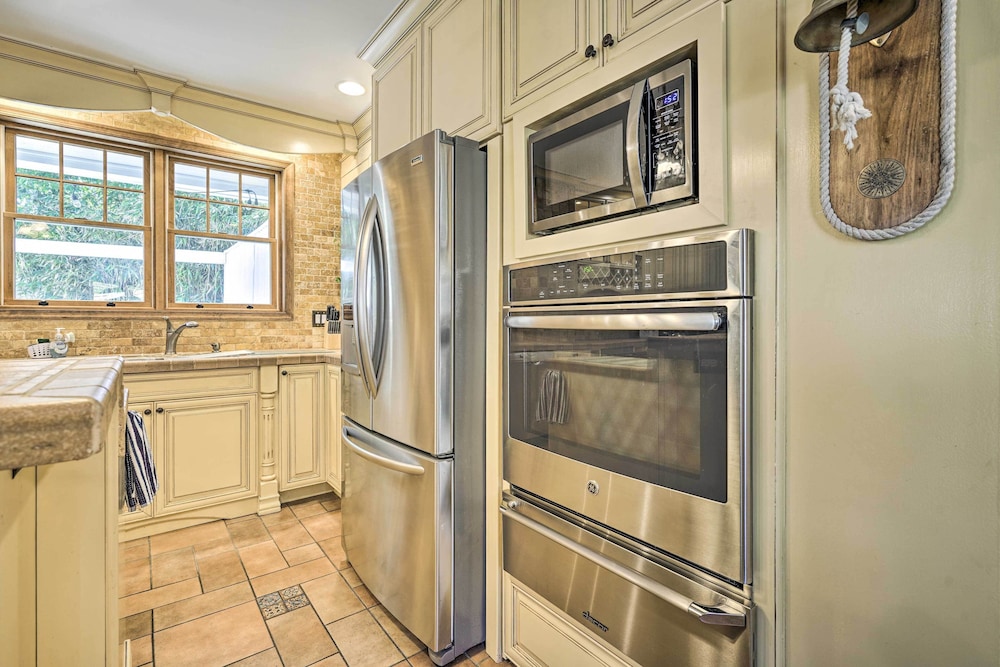 Idyllic Atlantic City Home - 1 Block to Beach view 3