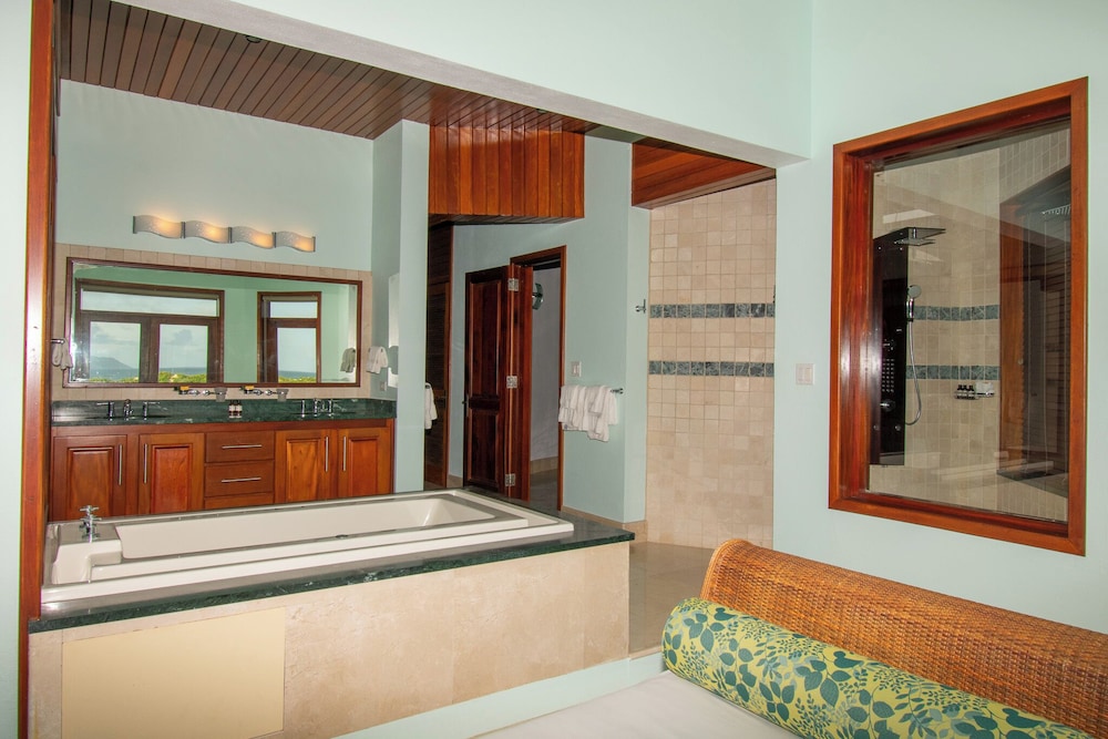 Sheriva Luxury Villas and Suites