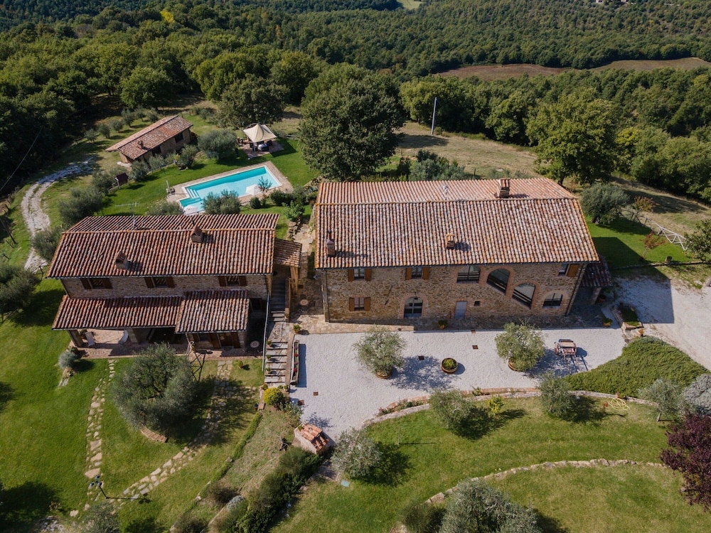 Villa in Umbria With Saltwater Pool