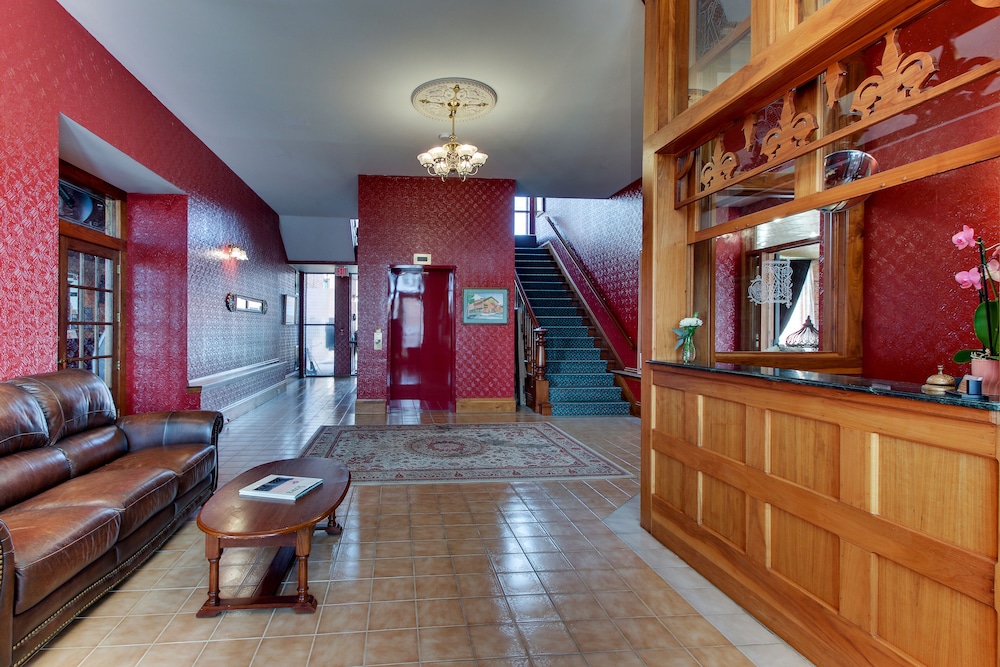 Burlington Vacations - Kingsley Inn - Property Image 4