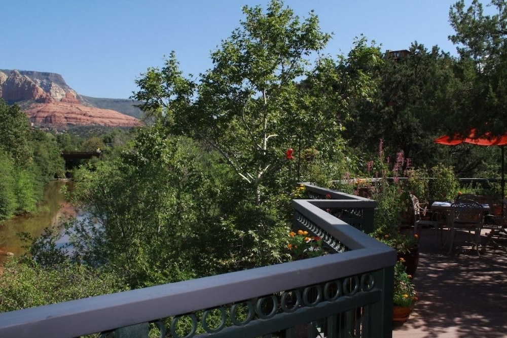The Inn Above Oak Creek