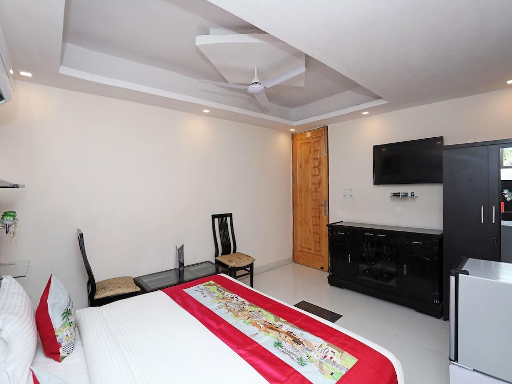OYO 10558 Hotel Qlark