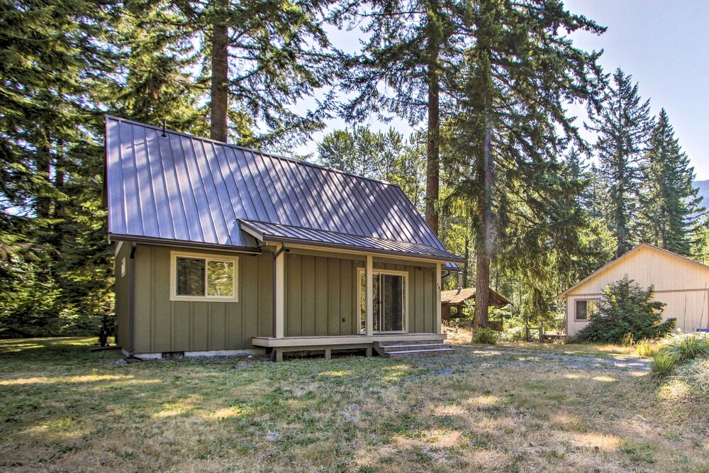 Cozy Hikers Getaway, 5 Mi to Mt Rainier Natl Park view 3