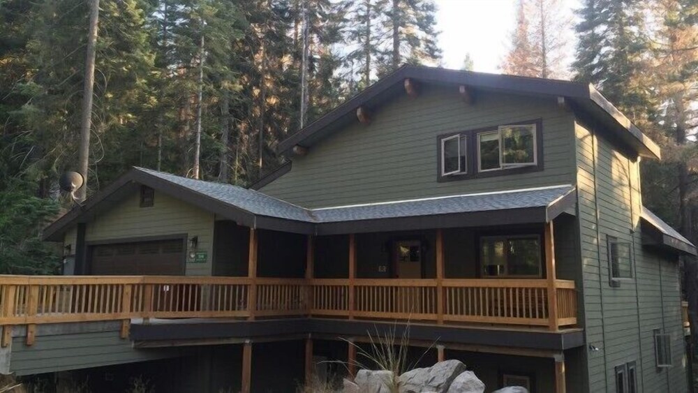 Scenic Wonders Dogwood Manor 3 Bedrooms view 3