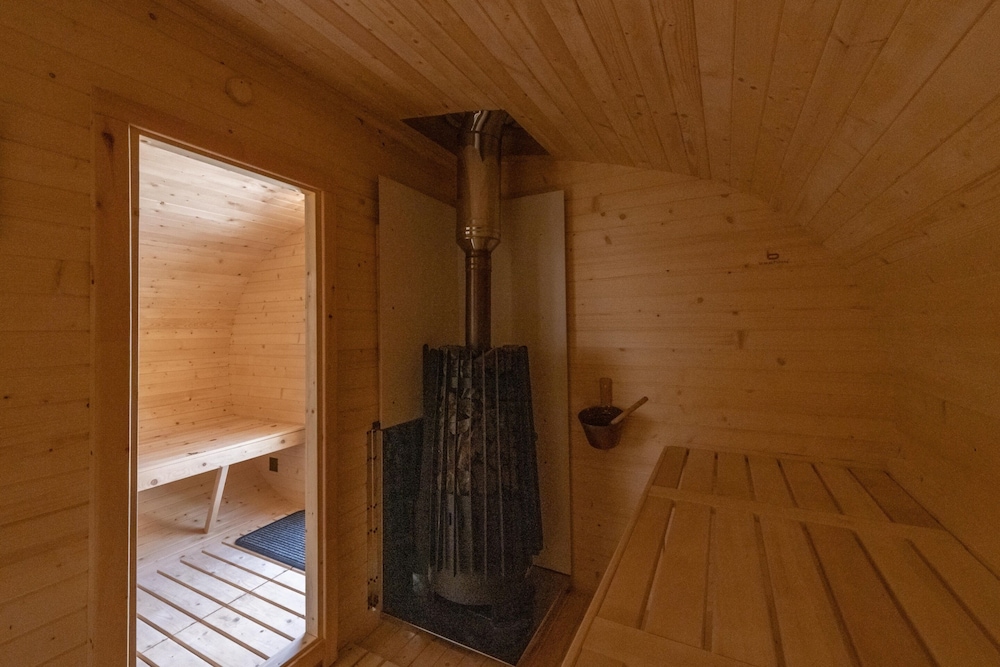 Chalet in Roprachtice Near Ski Slopes