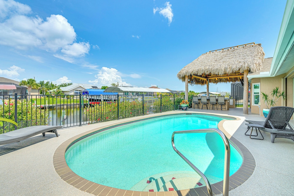 Heated Saltwater Pool & Dock: Port Charlotte Home