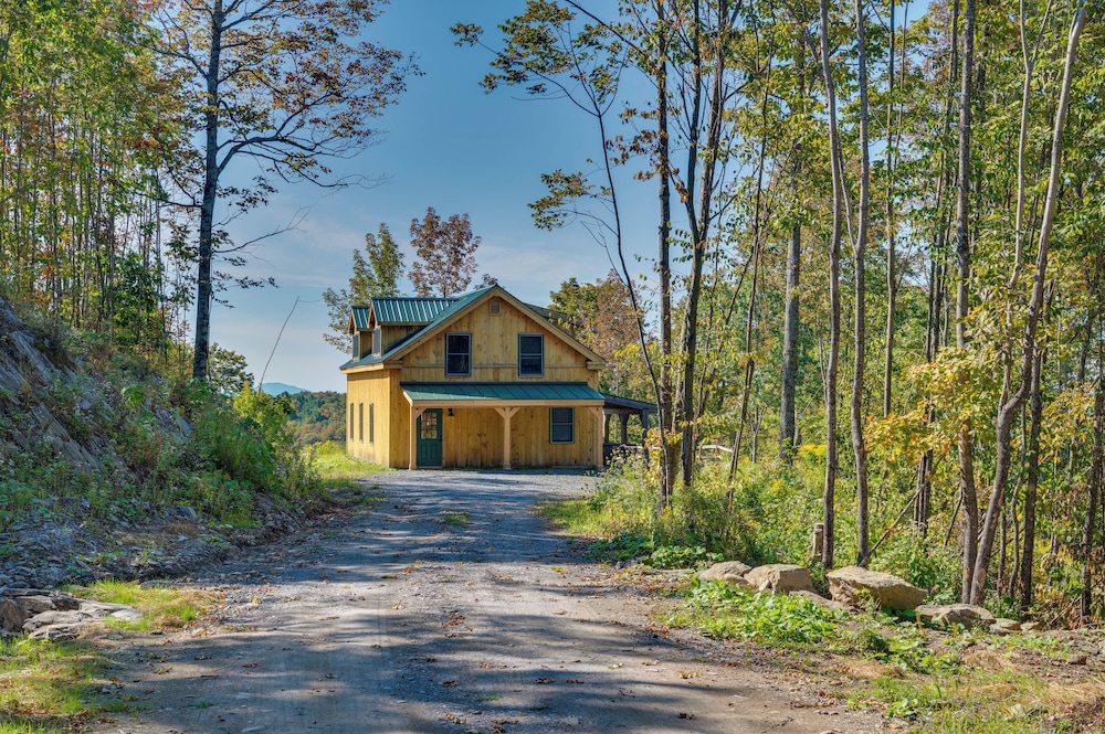 Unplug, Unwind & Explore: Remote Vermont Cabin