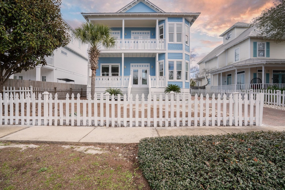 Blue Jay By Avantstay Spectacular Destin Oasis w/ Pool Walking Distance to Beach view 2