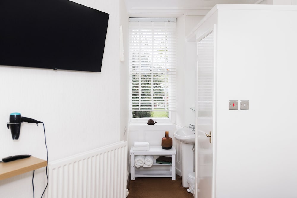 Denecrest Guest House
